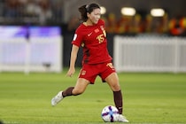 「この舞台が夢だった」中国女子が連覇逃す…試合後に涙をこらえた20歳MFは誓う「姉さんたちのように引っ張っていきたい」【女子アジア杯】