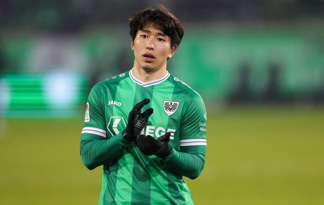 「深刻な疑問」半年で欧州名門から“放出”された25歳日本人FW、ドイツ2部でも無得点続く…0－6惨敗試合でも出番なしで現地メディアも困惑「何かが間違っている」