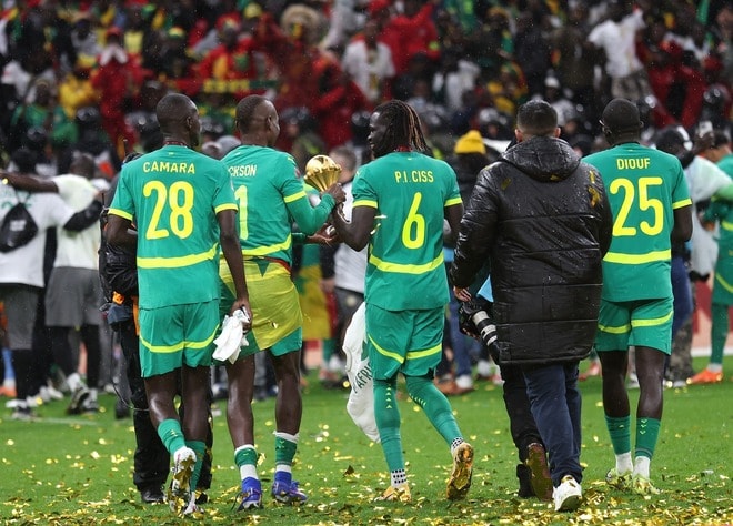 「マジでヤバい...」「恥知らずな行為」まさか！ アフリカからもたらされた“優勝国変更”に世界震撼！「勝敗は会議室で決まるんじゃない、スタジアムで決まるんだ！」