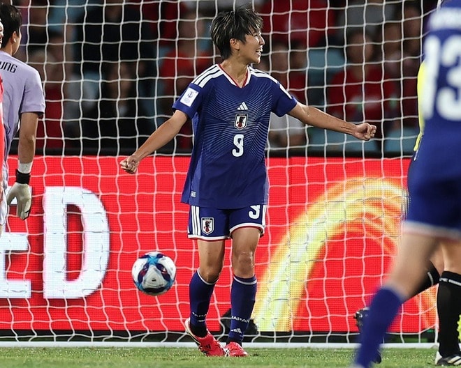 日韓戦で先制したのは日本! 長野のお膳立てで植木が右足で流し込む!【女子アジア杯】