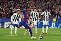 「おぉー」歓声→悲鳴→沈黙…“対戦国”で目の当たりにした“７―２”の衝撃【現地発】