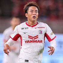 J１月間ベストセーブ、東は日本代表GK、西はなんとセレッソDF！選出理由は…「スコーピオンブロックは見たことがない！」