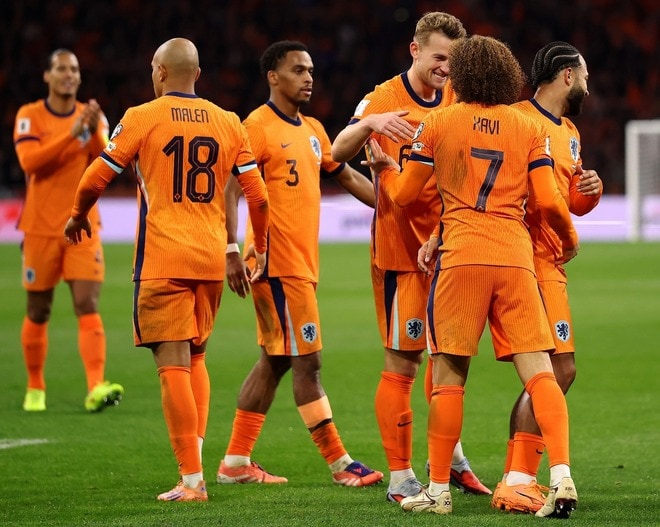 W杯で森保Jと戦うオランダ代表「かなりの批判に直面」。招集メンバーが物議「ファンがクーマン監督に激怒」と現地報道