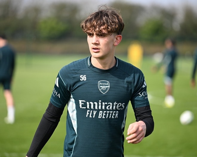 「なぜ扉を開けておかない理由がある?」アーセナル16歳俊英のW杯行きの可能性はあるか。ドイツ人指揮官の考え「5月に最後の決断を下す」