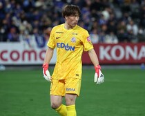 まさか！ ３月シリーズの森保J選出の守護神が思わぬ失策。バックパスをキープ→相手FWのプレスをかわし切れず失点