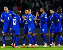 「最高の一言」「完璧だ」フランス代表が北中米W杯で着用するホーム＆アウェーの新ユニホームを発表！「色合いがとても良い」など好評