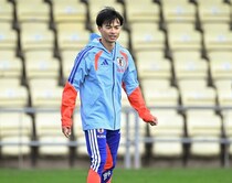 「本当に能力が高い」代表復帰の三笘薫が語った対戦する“FIFAランク38位”の印象　かつて共闘したチェルシー出身MFはどう封じる？「リズムを作れる選手なので…」【現地発】