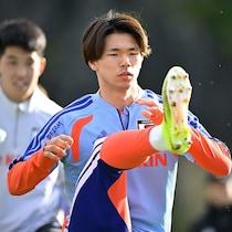 「最初からサブでW杯に出ようなんて考えていない」“サプライズ選出”の20歳日本代表FWが強気の発言　初練習は硬い表情も…漲る自信「自分ならできると思っている」【現地発】