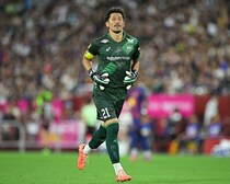 「やっぱり同い年っていいよね」元日本代表の２人をお祝い！ 神戸の37歳GKが“関西で戦うチームの88年会”開催を報告「最高の会ができました」