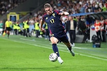 アーセナルFWが衝撃ハット！スウェーデンがウクライナを３－１撃破！次も勝てば北中米W杯で日本と対戦【欧州予選PO準決勝】