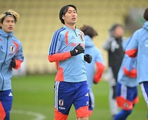 「足がすごく速い」鎌田大地が日本代表初招集の21歳FWに驚嘆「シュートの上手さも見て分かる」【現地発】
