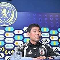 「スコットランド戦は交代枠が11人に設定されている」森保監督がシャドーの人選、三笘薫と伊東純也の特徴に言及【日本代表／現地発】