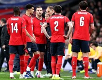 「日本戦のメンバーは…」イングランド指揮官トゥヘルが説明。ウルグアイ戦では主将ケインら中心選手が欠場