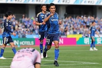 「上手いなー」「美しいプレーの連続」完璧クロス→華麗な一撃！ 町田FWのジャンピングボレー弾に称賛の声「芸術的」