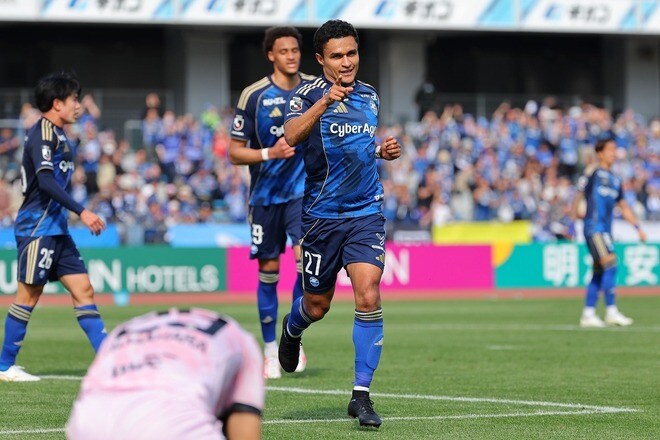 「上手いなー」「美しいプレーの連続」完璧クロス→華麗な一撃! 町田FWのジャンピングボレー弾に称賛の声「芸術的」