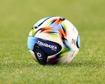 「久々に鳥肌立った」エリア外から右足一閃！ 甲府23歳FWの圧巻ゴラッソにファン驚嘆「バケモンだろ」「覚醒している」