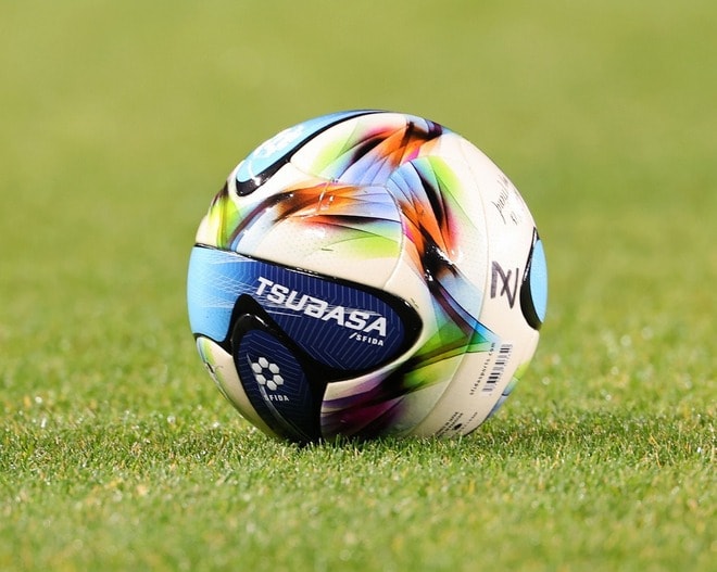 「久々に鳥肌立った」エリア外から右足一閃！ 甲府23歳FWの圧巻ゴラッソにファン驚嘆「バケモンだろ」「覚醒している」