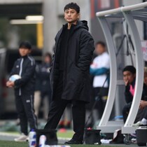 ３連勝も――「まだまだ」。札幌の川井健太監督はさらなる向上を誓う「もっともっと高めないといけない」
