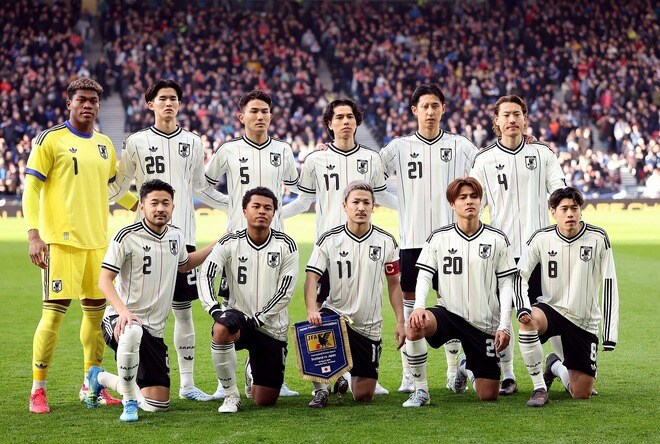 森保ジャパンの新アウェーユニ「本当かっこいい」など好評。スコットランド戦でお披露目「大然、似合うな」「ドイツみたいでイイね」
