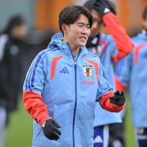 「待ち望んでいた瞬間」佐藤龍之介が体調不良から復帰→初合流で強烈ボレー…ウェンブリーで“出番”はあるか【日本代表／現地発】
