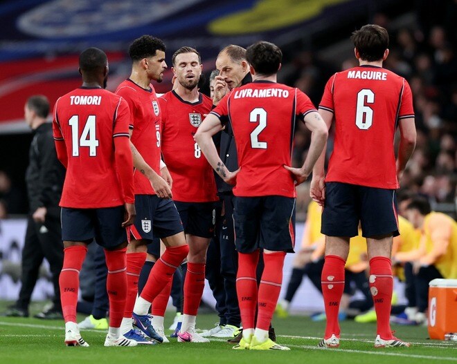 「日本にとって残念なこと」イングランド代表の“８選手”離脱に韓国メディアが私見「最高のスパーリングの相手を見つけたが...」