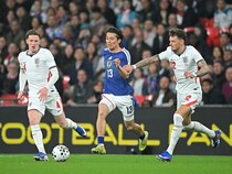「親善試合の無駄遣い」「退屈、退屈、退屈だ」日本に“聖地” で敗戦のイングランドに母国ファンが大激怒！「なぜ最初からストライカーを使わない？」「サウスゲートを連れ戻せ」