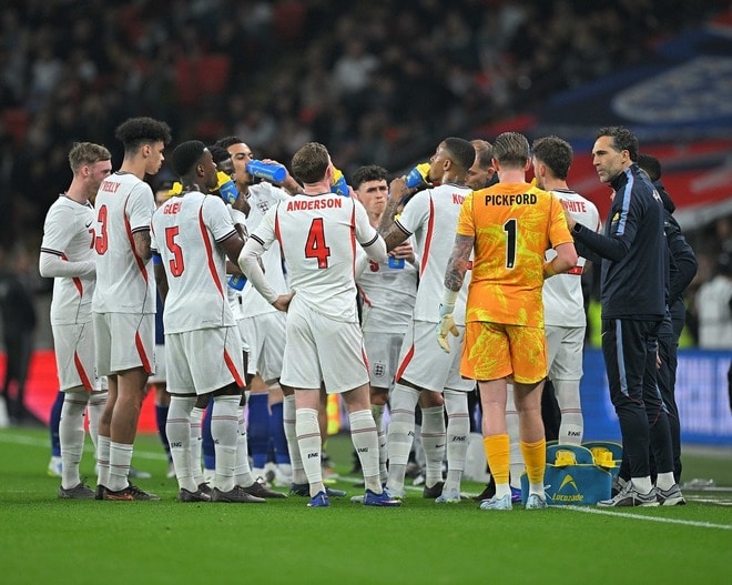 「見ていて辛い試合だった」日本に敗れたイングランドに現地記者も落胆。フォーデンの偽9番は惨憺たる失敗「前半のうちに雰囲気は悪化」