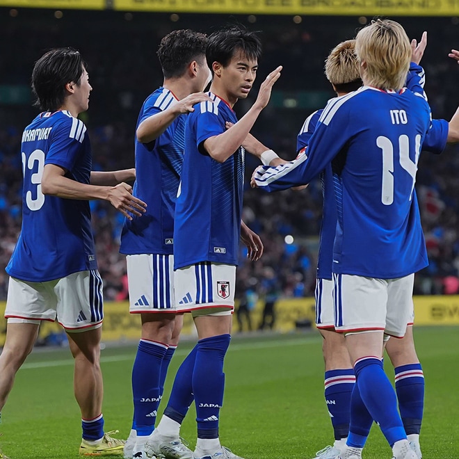 8大会連続出場の日本、3大会連続予選敗退のイタリア──「日本人はサッカーができるのか」と言われた1990年には誰も想像しなかった時代に【ワールドカップ】