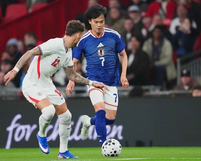 鎌田も主張「現代サッカーでは推進力がすごく大事」。イングランド戦で日本代表が示した“高速２シャドー”の可能性
