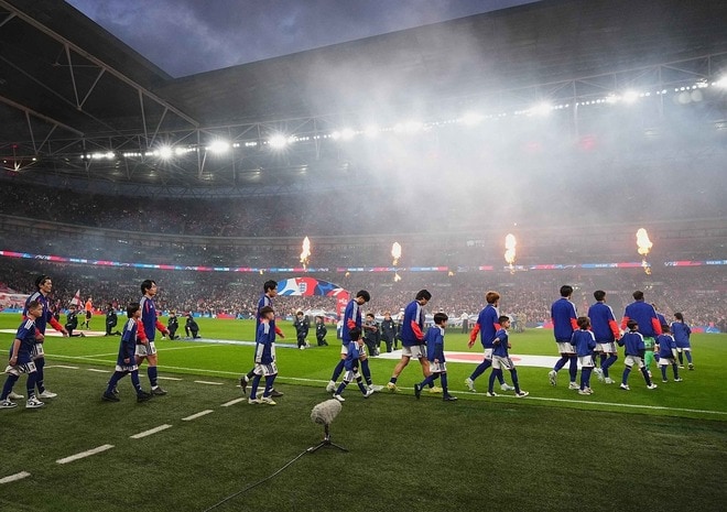 「韓国、落胆! 日本、また日本、さらにまた日本が1位に」最新FIFAランクに韓メディアが見解。森保Jの躍進ぶりに「W杯優勝への挑戦に青信号」