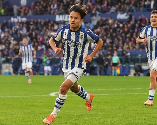 「きたああああ！」「間に合った！」日本の金曜夜、スペインから届いた待望の“朗報”にSNS大歓喜 指揮官も期待「プレーを見るのが楽しみだ」