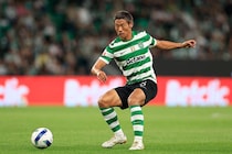 「代表でみたい」「なんで呼ばないの」日本代表“衝撃落選”の30歳MFが圧巻！絶妙浮き球パスのゴール演出に驚嘆の声「アシストも良かったけどそれ以外の部分が良すぎた」