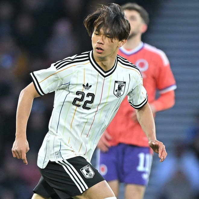 残り４枠のサバイバル──遠藤か守田か、長友は？ “衝撃の21歳”がW杯メンバーに滑り込むのか【日本代表／編集長の独自見解】