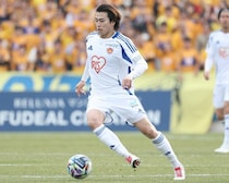 「バチ切れてた松井蓮之が素敵」「胸ぐら掴んで叱ってる」イエロー連発で退場の19歳FWにベガルタ主将が怒り「安野の事を思ってのはず」「心打たれた」の声