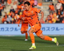 清水が“開始10秒”で先制！ オ・セフンの猛烈プレス→ブロックしたボールがそのままゴールへ！