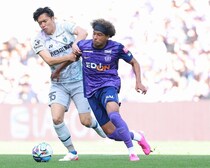 試合後にはブーイング。広島、またも勝てず...無念の４連敗。ホームで福岡に０－１敗戦