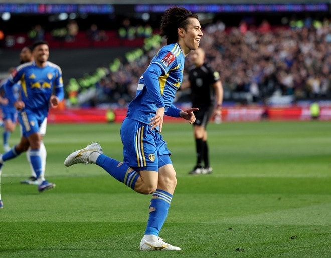 「輝きを取り戻す可能性は十分ある」復活なるか！ プレミアで冷遇、27歳日本人がマンU戦で“先発チャンス”と現地メディア「存在感を示す絶好の舞台だ」