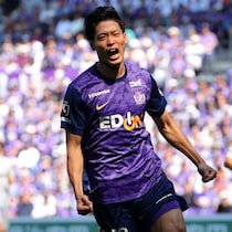 「サポーターをここまで待たせてしまった」久々の勝利、広島の31歳FWが思い吐露。同点弾で連敗ストップに導く