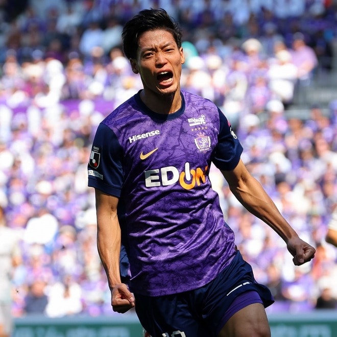 「サポーターをここまで待たせてしまった」久々の勝利、広島の31歳FWが思い吐露。同点弾で連敗ストップに導く