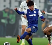 「マジでえぐいな」「さすがの決定力」３戦２発！ドイツで奮闘する怪物日本人FWの鮮烈弾にSNS驚嘆！「あの体勢から逆はすごい！」