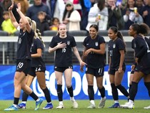 「12か月前なら引き分けていたかも」なでしこJ撃破で10連勝、アメリカ指揮官＆主将の実感。前回対戦は敗戦「どれほど成長したか」