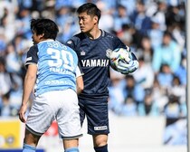 PK戦で長野を下し、今季初の連勝。ジュビロ指揮官は守護神を称える「川島の存在はチーム全体に勇気を与えてくれる」