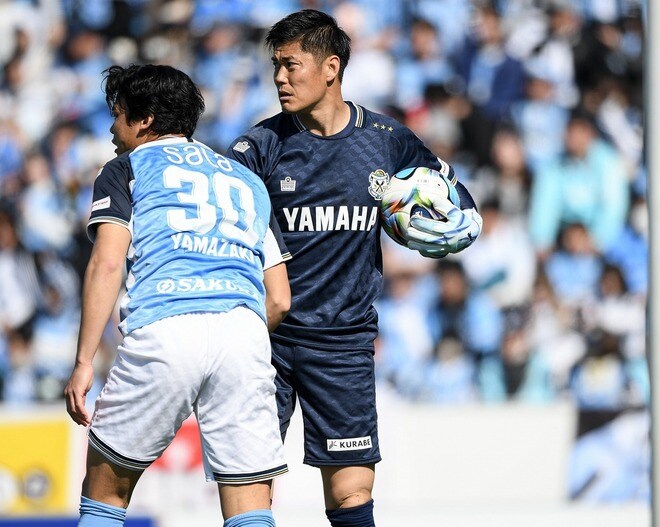 PK戦で長野を下し、今季初の連勝。ジュビロ指揮官は守護神を称える「川島の存在はチーム全体に勇気を与えてくれる」