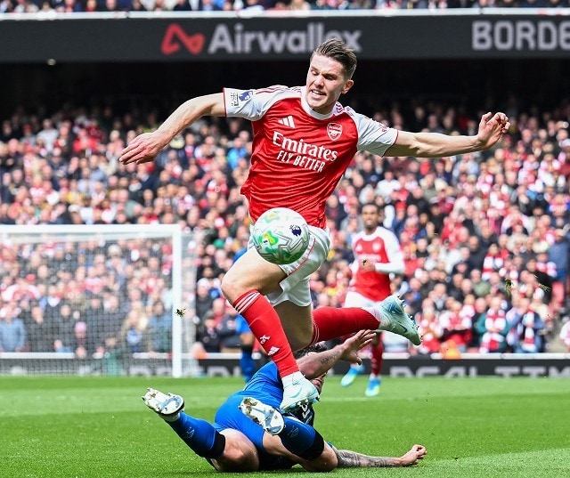 アーセナルV争いに響く? W杯POで大暴れのスウェーデン主砲が痛恨ミスを弁明→英紙はバッサリ「奇妙な言い訳をした」