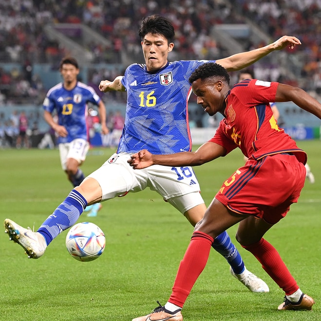 ポリバレントかスペシャリストか──冨安が示した“交代５人枠の有効運用”【日本代表】