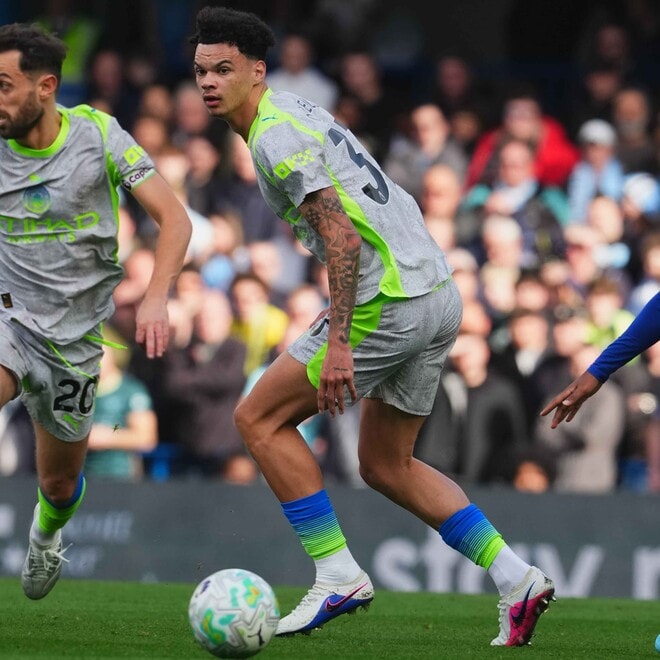 「大きな不安材料」イングランド代表に痛手。日本戦出場の21歳シティDFがハムストリング負傷の可能性。宿敵OBも嘆く「本当に残念なことだ」