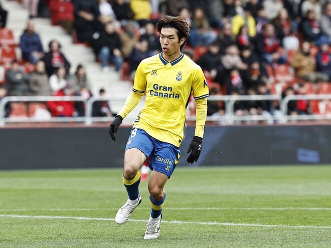 「痛いな」「調子よかったのに心配」好調だった25歳日本人FWの負傷離脱にファン悲鳴「W杯メンバー入りを目ざす中厳しいな」