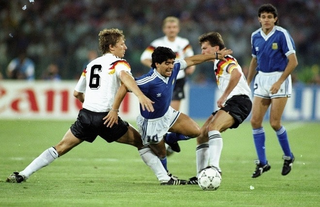 【W杯回顧録】第14回大会（1990年）｜神の手はまたしても見逃され…レッド16枚、イエロー164枚。数字が物語る“停滞”のイタリア開催