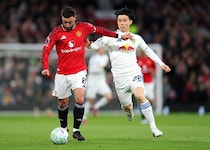 プレミア16試合ぶり先発の田中碧、超決定機を逃すも躍動！リーズは45年ぶりに敵地でマンUを撃破