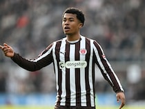 「我々が目ざす姿ではない」チームは０－５の大敗…２失点に関与した日本代表MFに指揮官が苦言「態度、消極的な動きが気に入らなかった」